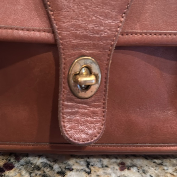 Coach Vintage British Tan Leather Crossbody Satchel Bag in Great Condition - Picture 9 of 16